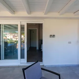 Bed & Breakfast Il Glicine, Lu Lioni